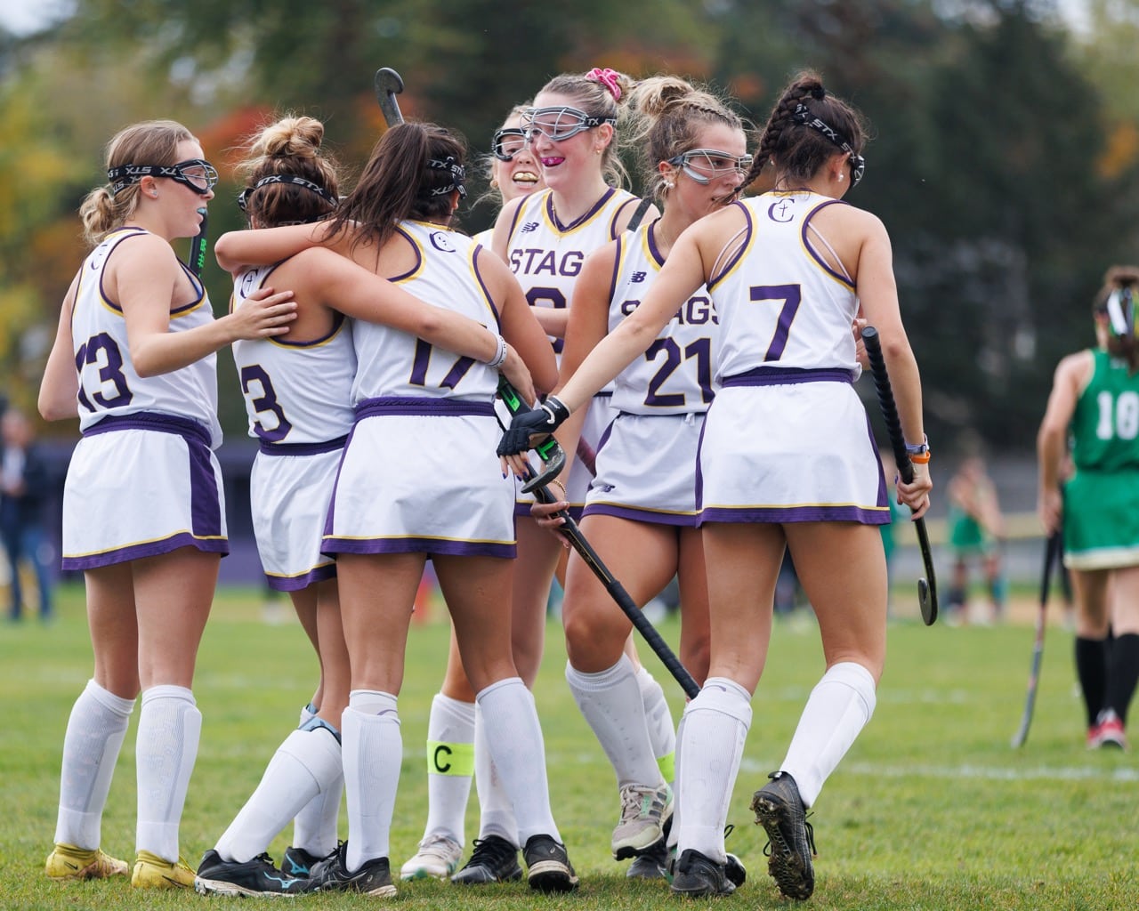 Field Hockey Group huddle 23 Large